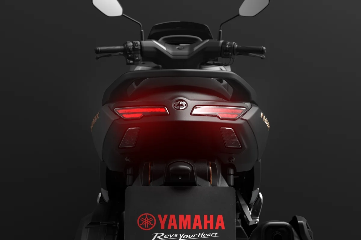 NEW YAMAHA NMAX Tech MAX THE MAX PRIDE BOOSTER