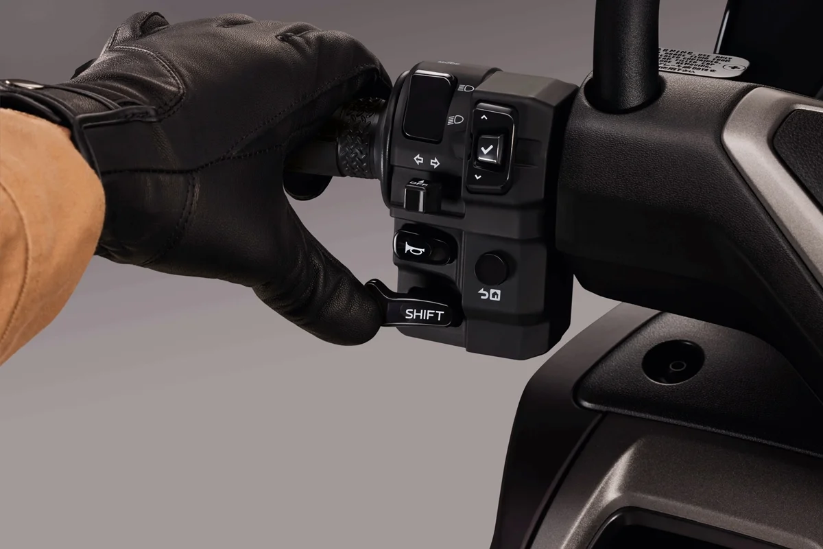 NEW YAMAHA NMAX Tech MAX THE MAX PRIDE BOOSTER