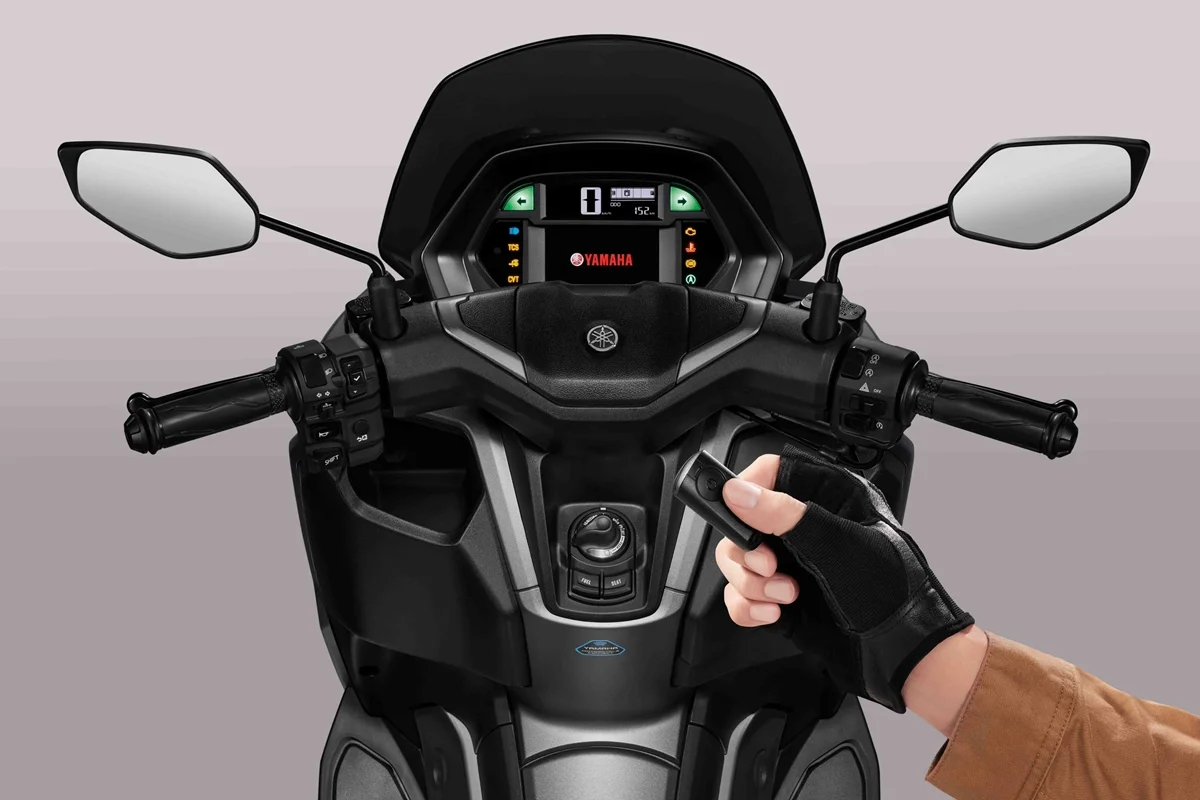 NEW YAMAHA NMAX Tech MAX THE MAX PRIDE BOOSTER